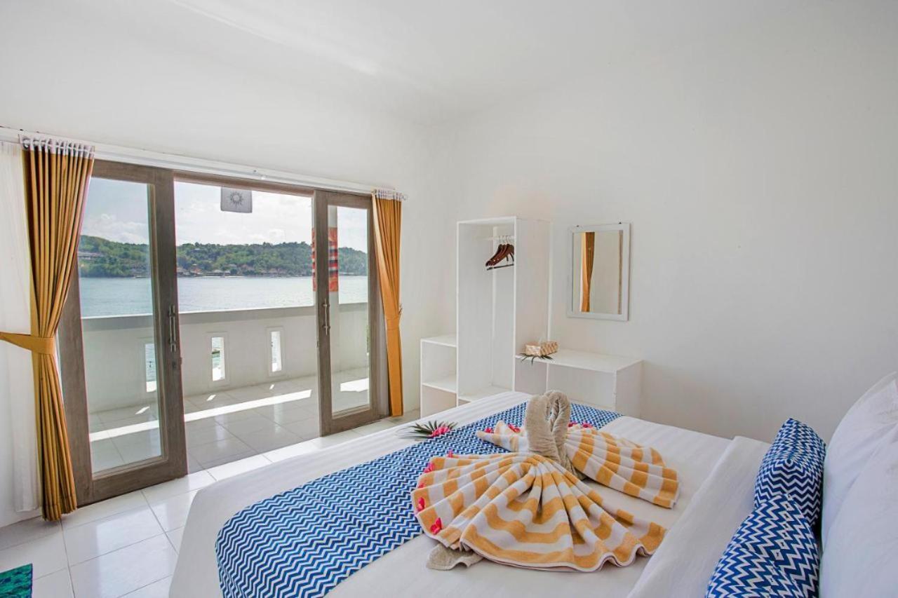 The Waterfront Beach House Нуса-Лембонган Екстер'єр фото