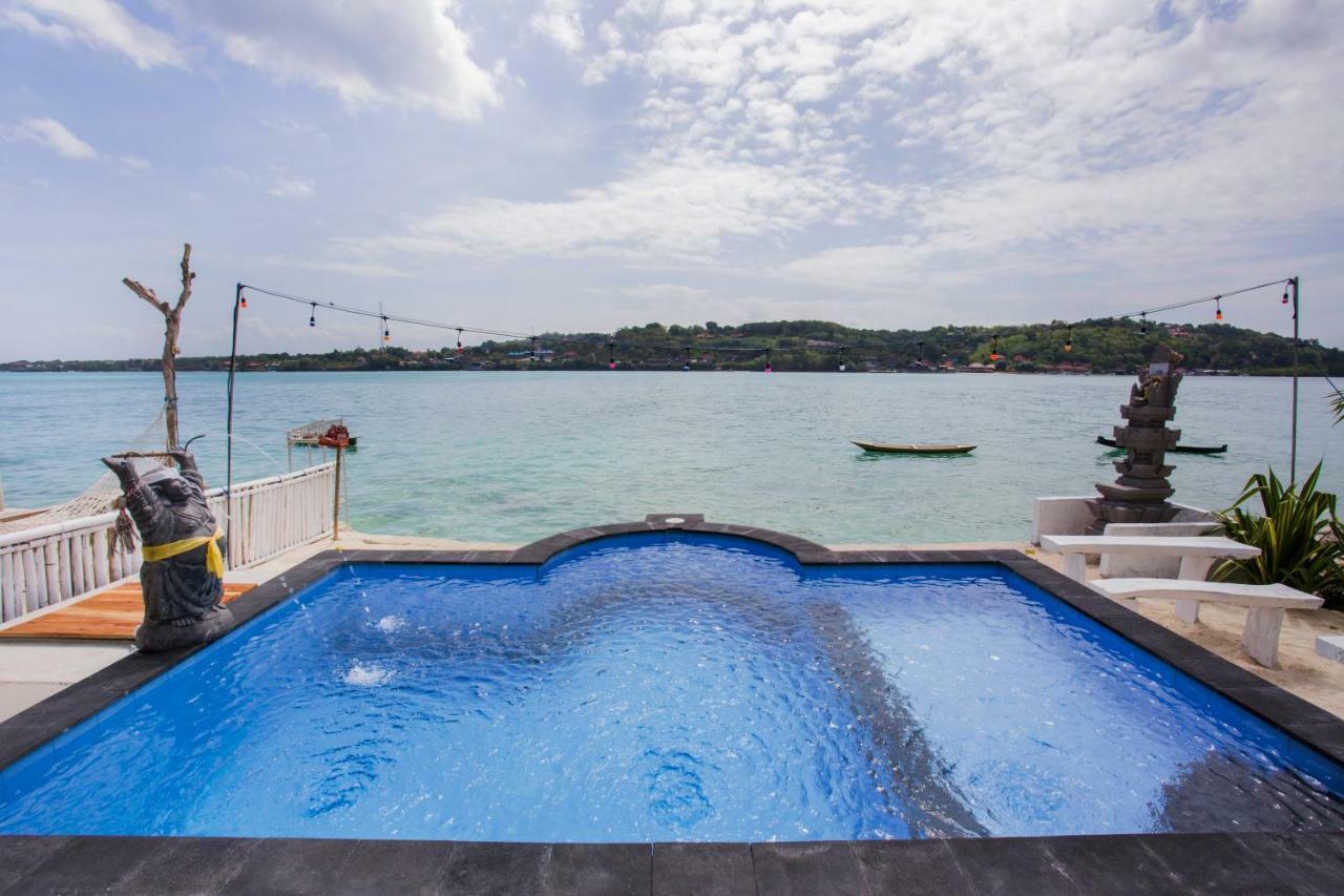 The Waterfront Beach House Нуса-Лембонган Екстер'єр фото
