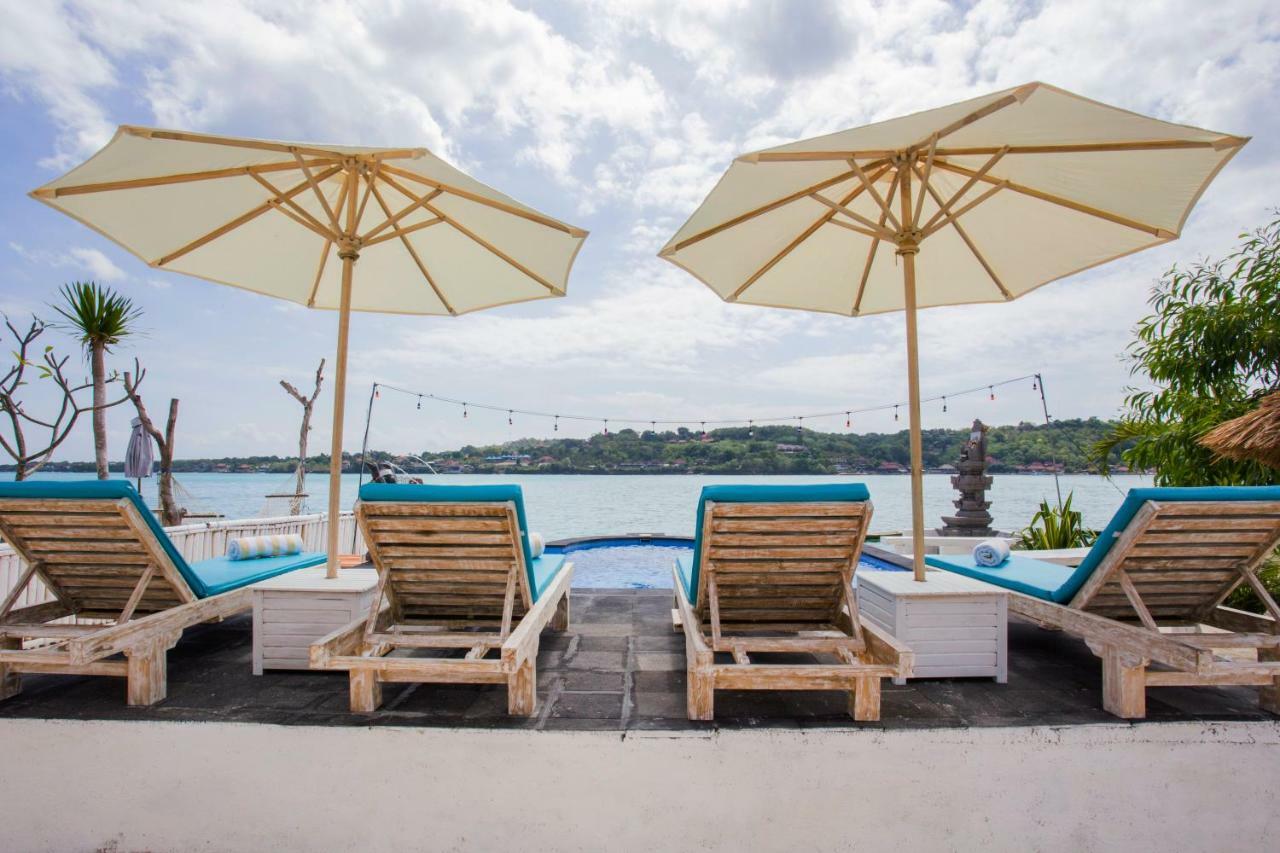 The Waterfront Beach House Нуса-Лембонган Екстер'єр фото