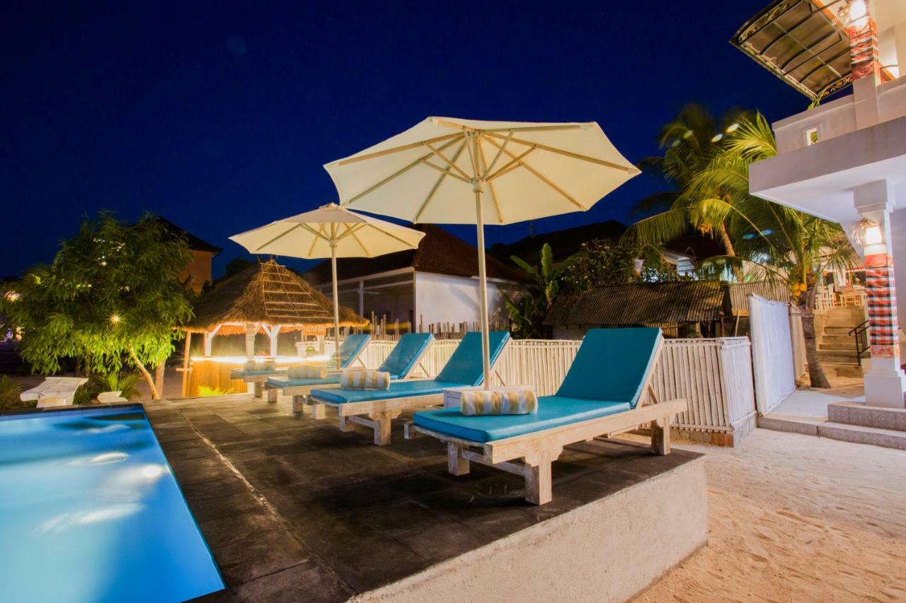 The Waterfront Beach House Нуса-Лембонган Екстер'єр фото
