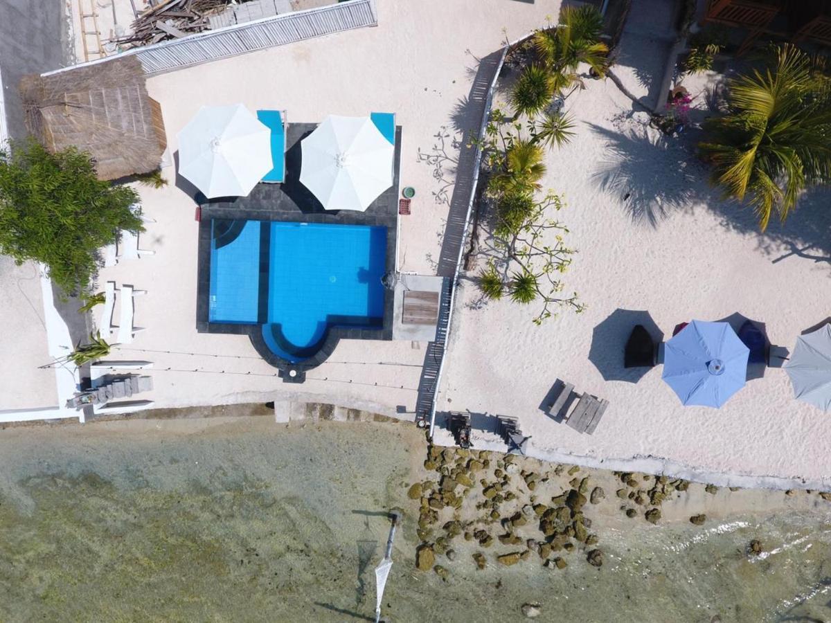 The Waterfront Beach House Нуса-Лембонган Екстер'єр фото