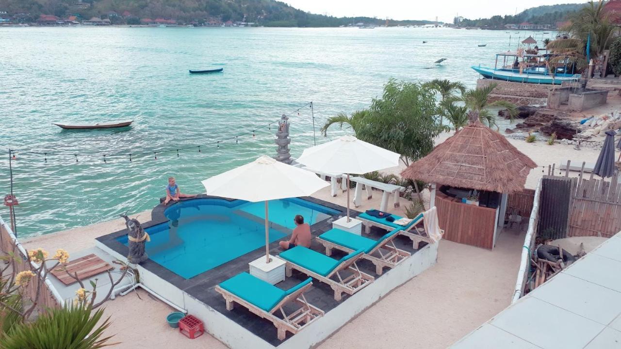 The Waterfront Beach House Нуса-Лембонган Екстер'єр фото